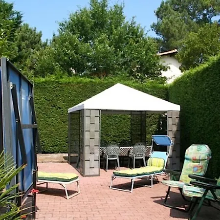 House With Garden And Terrace Close To The Ocean In Lacanau-ocean